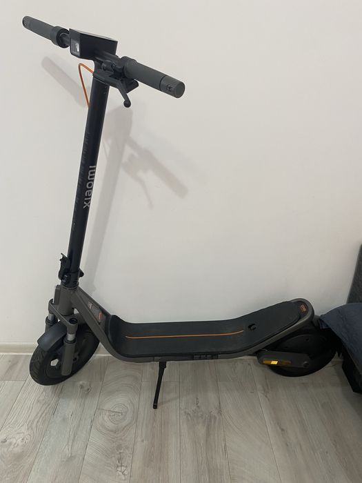 Vand trotineta xiaomi 6 noua