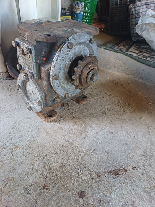 Редуктор электродвигатель