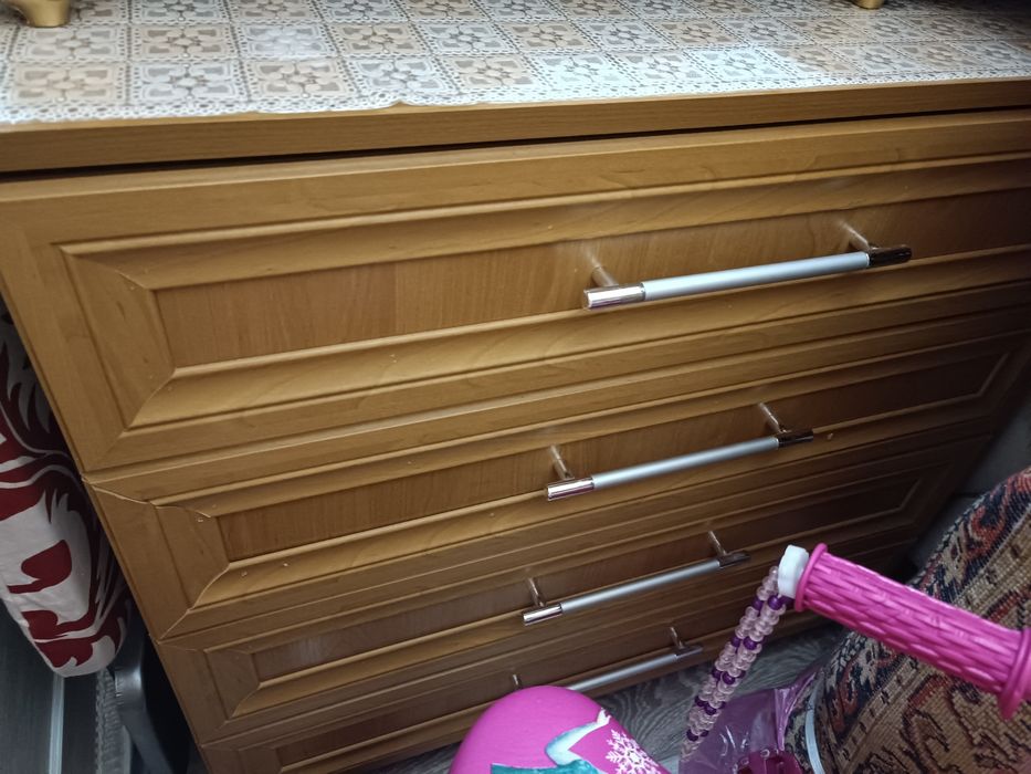 Продам шкаф для одежды с комодом