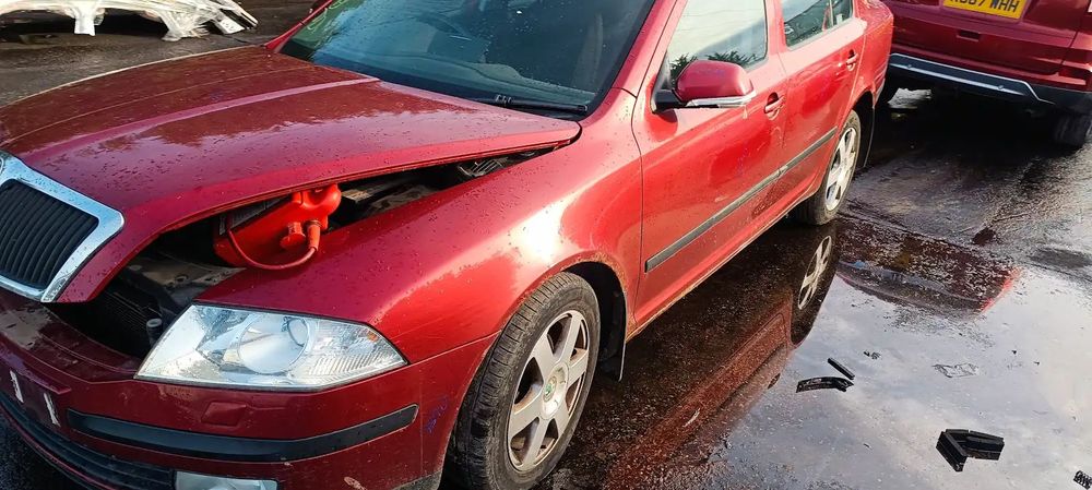 Dezmembrari / Dezmembrez Skoda Octavia 2 (1Z3) 1.9 TDI BXE cutie viteze automata cod culoare LF3W