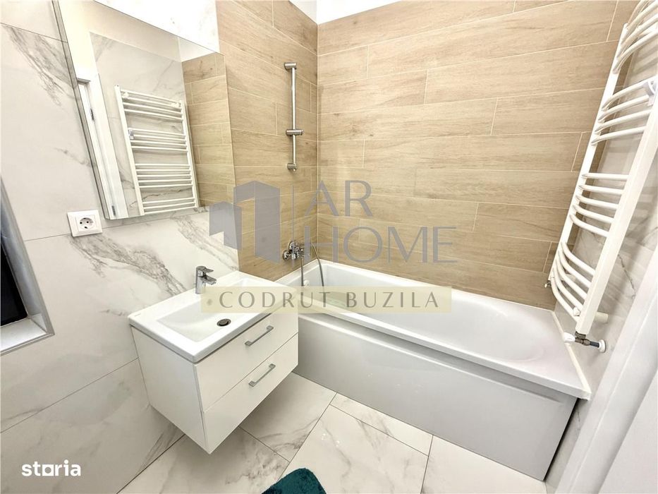 Apartament 3 camere de lux, parcare, zona Vest Ploiesti