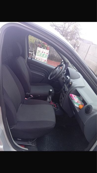 Logan Van 1.5    2009