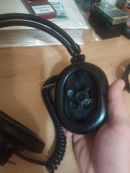 Слушалки AKG K160