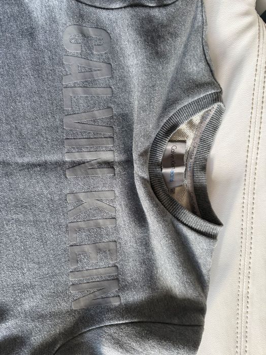 Calvin Klein Пуловер