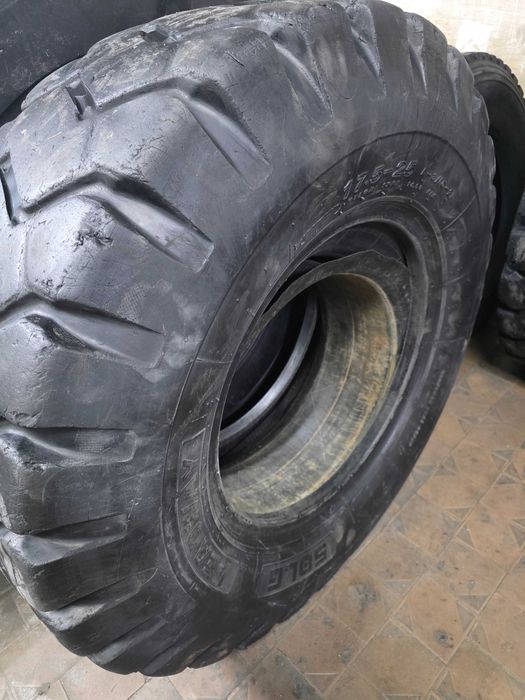 Шины на погрузчик бу 17.5-25