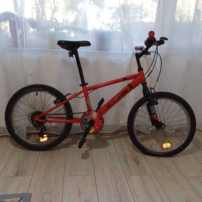 Bicicleta B'TWIN RACING BOY 320 rosie cu 5 viteze