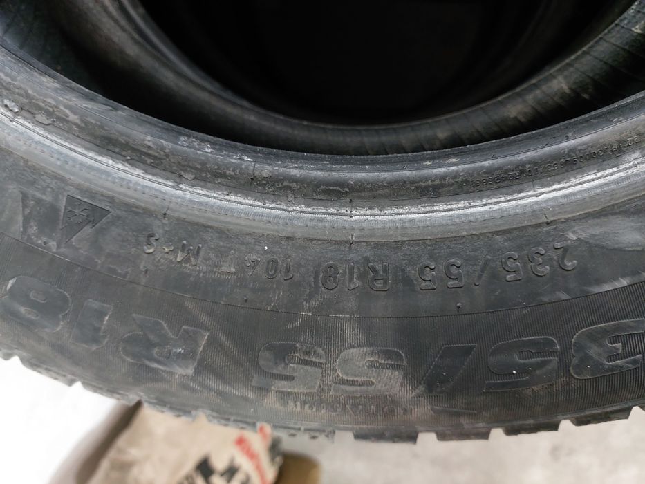Продам зимнию резину 235/55 R18