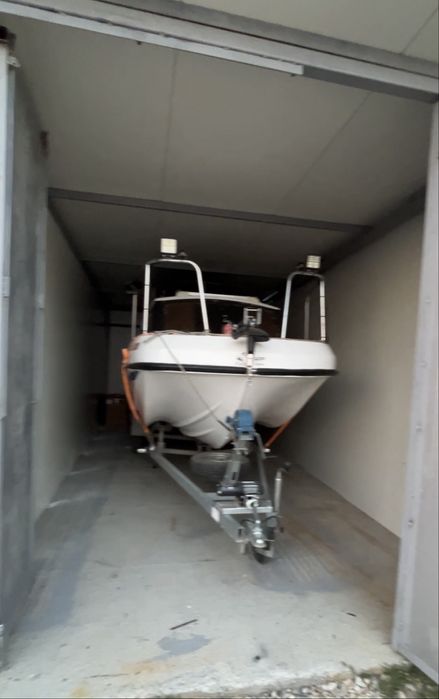 Inchiriez garaj, spatiu depozitare,