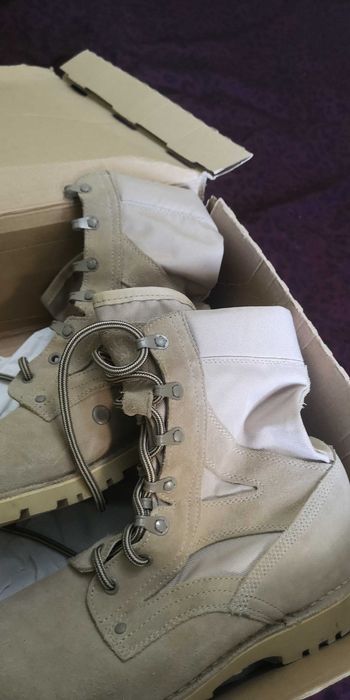 Bocanci Combat Vara Piele intoarsa Crem Doua Perechi