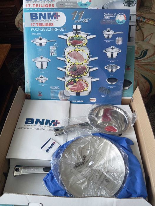 Set vase si accesorii BNM+ Germany complet in cutie nefolosit