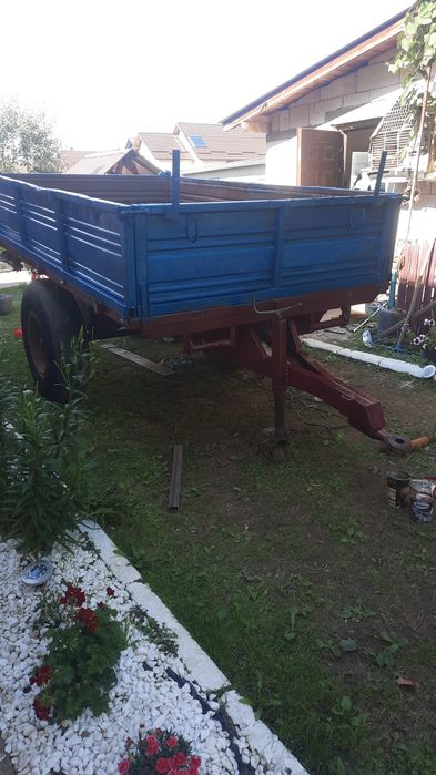 Vand remorci italiene basculabile