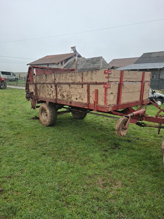 Vând diverse tractor ,mig gunoi ,compresor,landini ,steyr