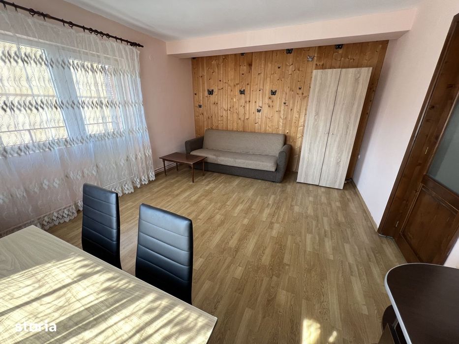 INCHIRIEZ apartament 3 camere decomandat, zona Turnisor