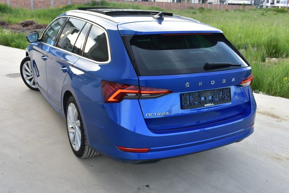 Skoda Octavia 2.0 Dsg Panoramic  Matrix Masaj Memory Head-Up camera an 2023