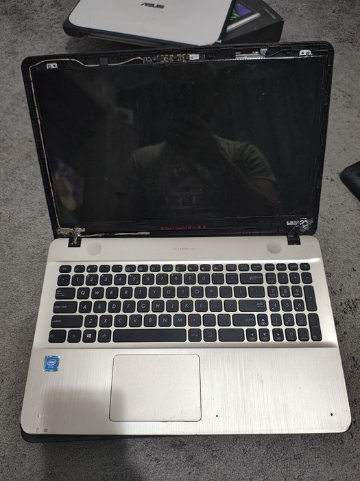Telefoane, laptopuri, tablete,