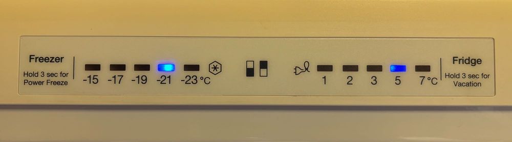 Samsung NoFrost 289л хладилник с фризер