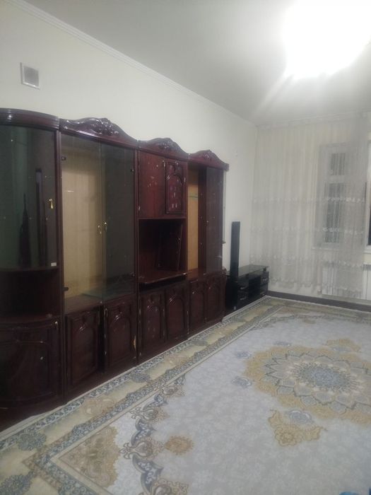 Sergeli 5 bekat yaqinida 2 xonali kvartira ijaraga beriladi srochna