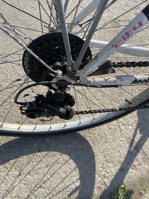 Vand bicicleta putin folosita