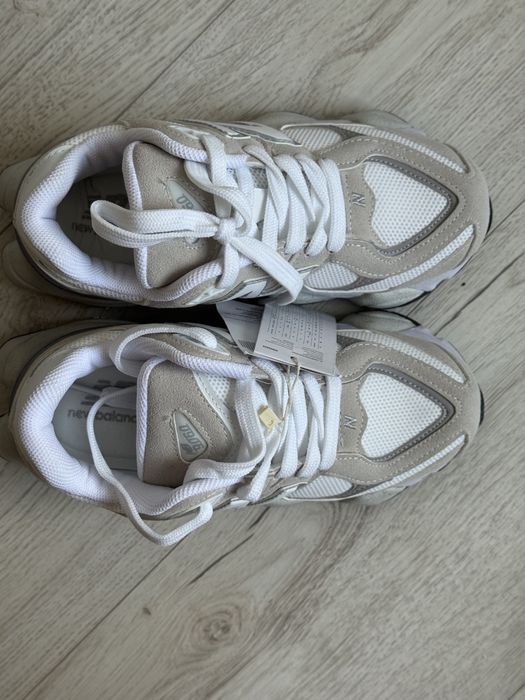 New Balance 9060 Cream Adidasi Sneakers With Box