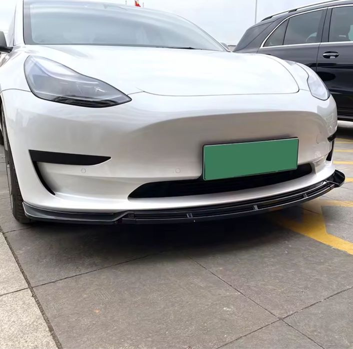 Lip Tesla Model 3