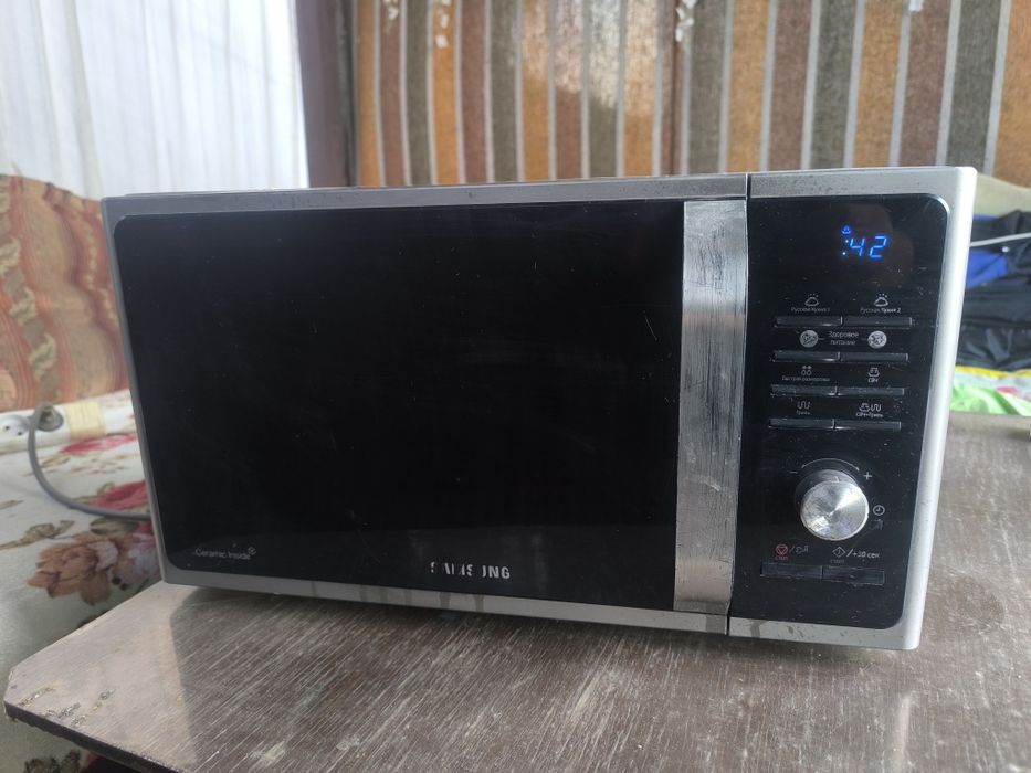 Продам микроволновку Самсунг