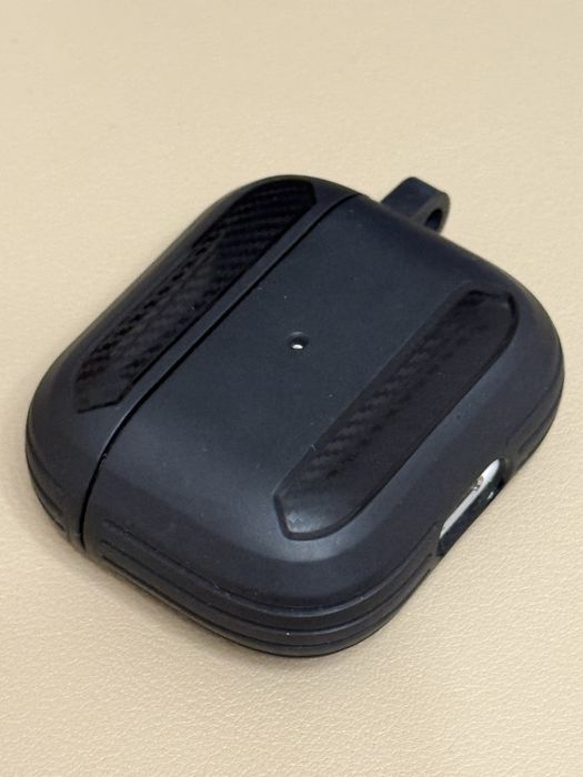 Airpods 2 с чехлом новые