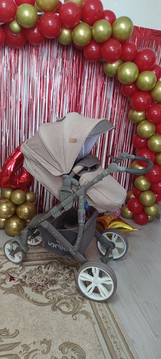 Коляска прогулочная . Болгария фирма Lorelli.