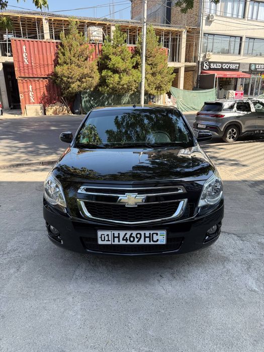 KOBALT 4 avtomat  rangi qora, бензин