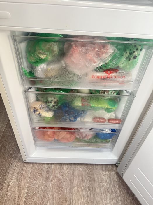 Срочно продам холодильник в идеальном состоянии