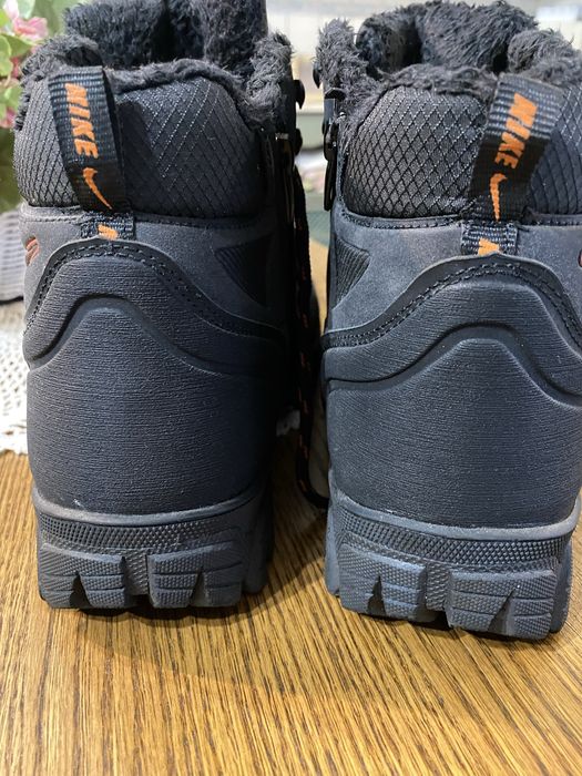 Обувки Nike НОВИ  41 номер