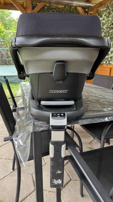 Кошница за кола Maxi Cosi и основа isofix