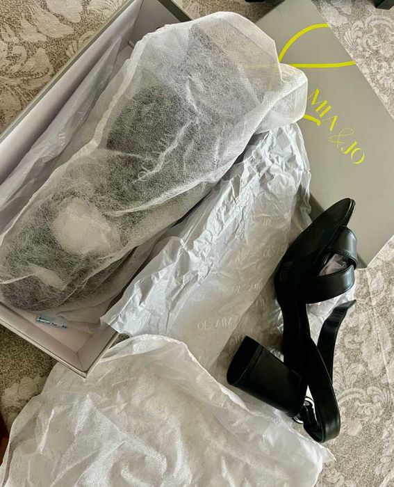 Дамски сандали на ток MIA&JO, черен цвят