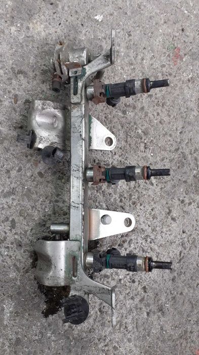Rampa injectoare Dacia Logan 2 0.9 benzina