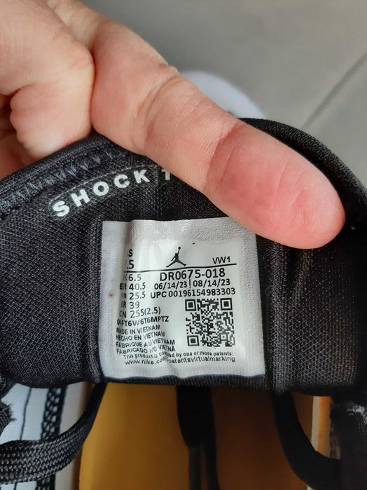 Маратонки Nike ZION 3 Jordan