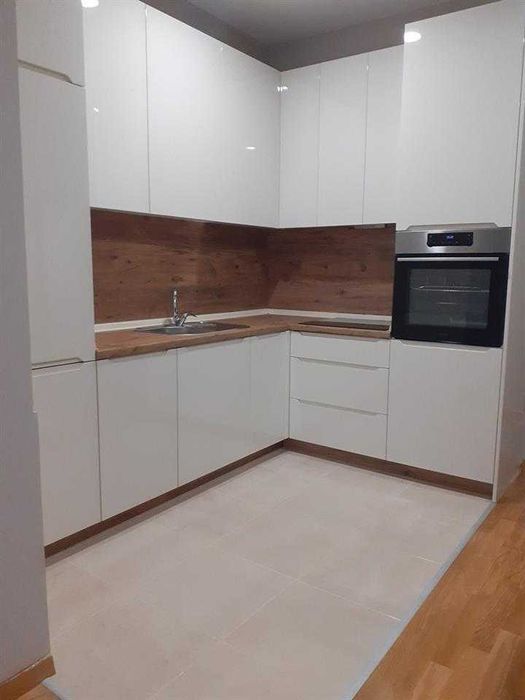 Дава се под наем Двустаен апартамент в Бургас, Изгрев - 54 кв.м за 249.9 € - Снимка #2