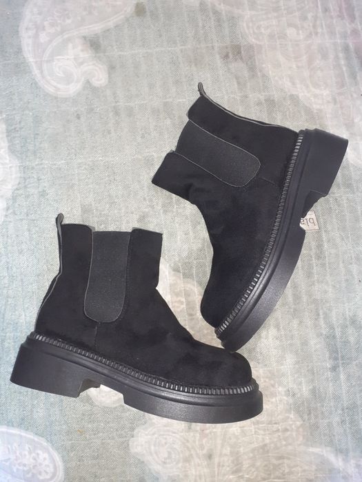 Женские ботинки и сапоги