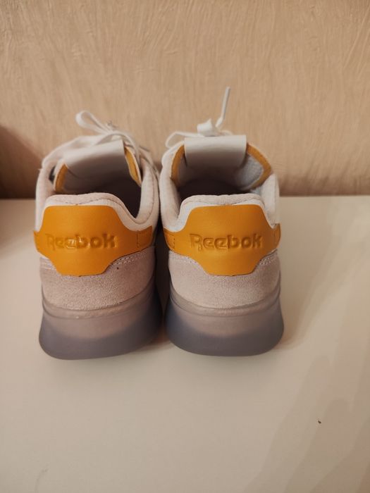 Женская фирменная обувь