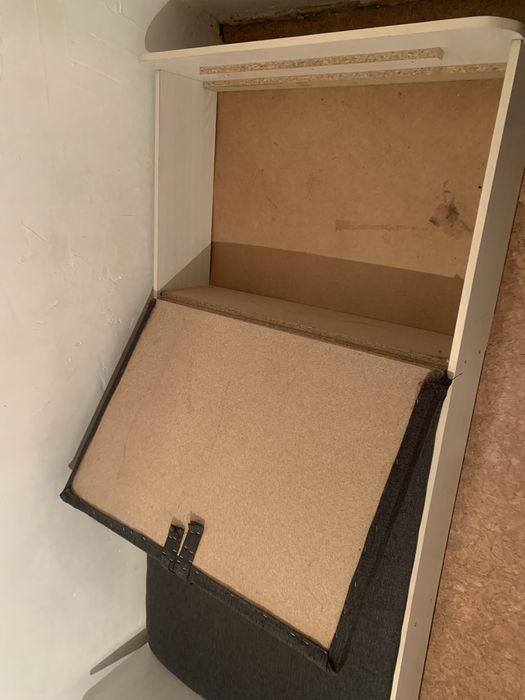 Продам кровати 2000т срочна