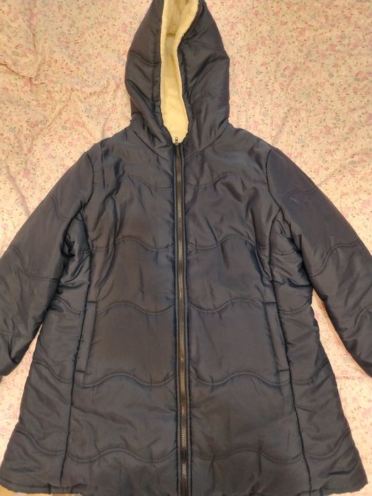 Продам женскую куртку