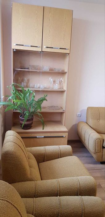 Продава двустаен тухлен апартамент в западната част  на Казанлък