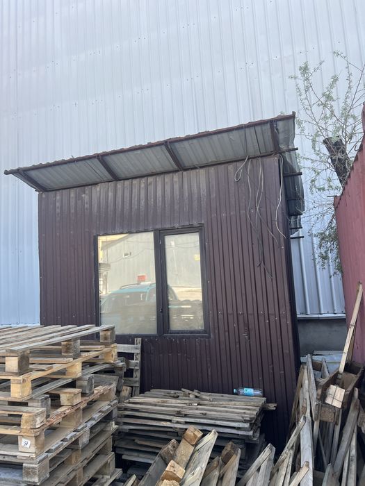 Продам будку , д 3 ш 2 в 3