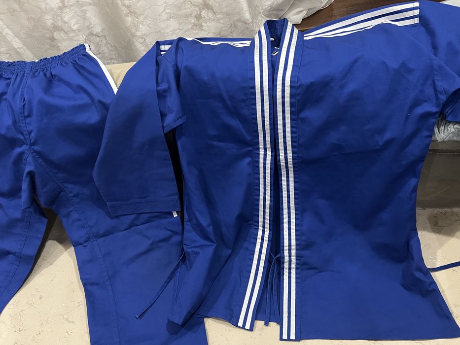 Продам кимоно для тэквондо и дзюдо