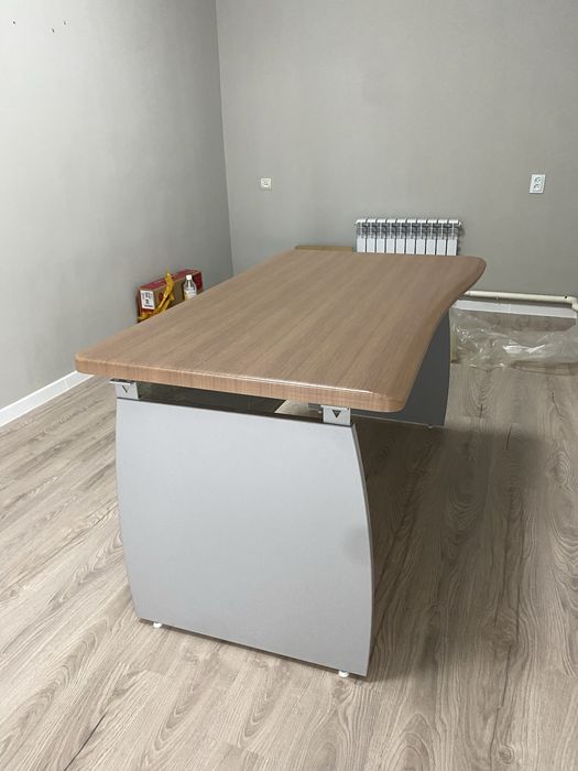 Рабочий стол мдф