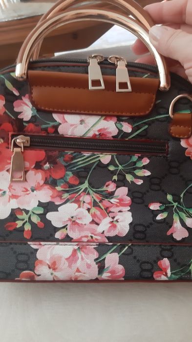 Красива дамска чанта