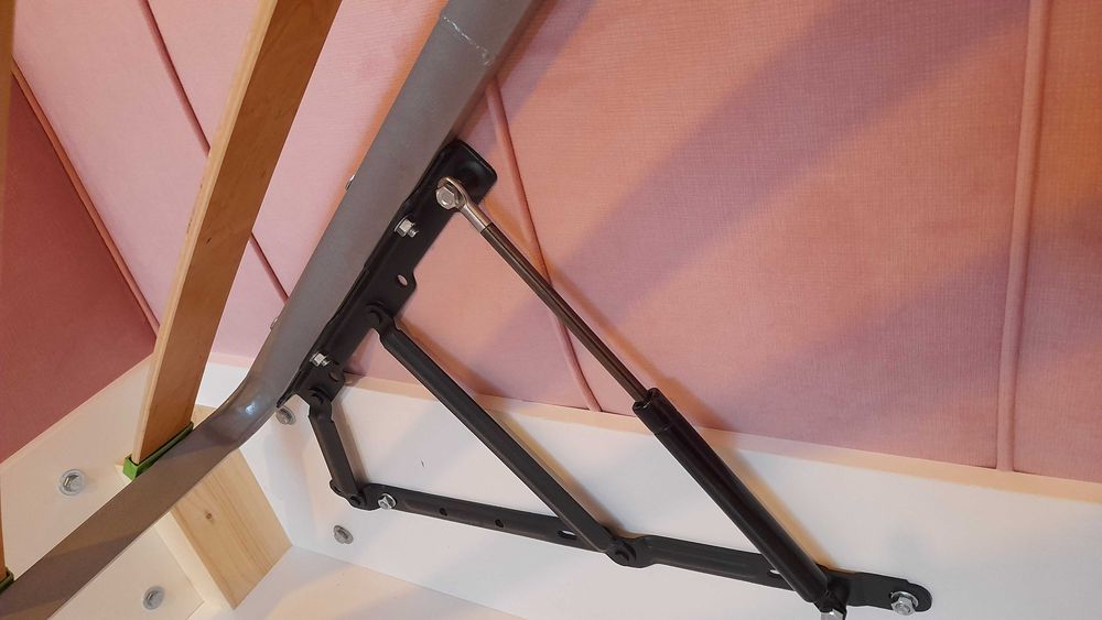 Подматрачна рамка 193.5см. х 93см.