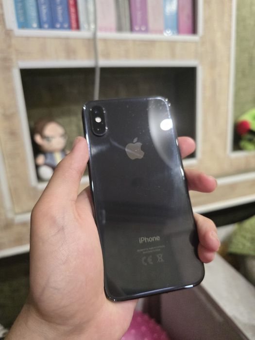 Продам iPhone XS