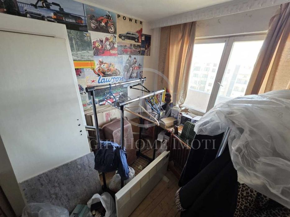 Реф. 2784 Тристаен Обзаведен / Гараж /  Стая / Таванско Помещение