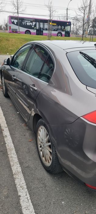 Auto renault laguna 3