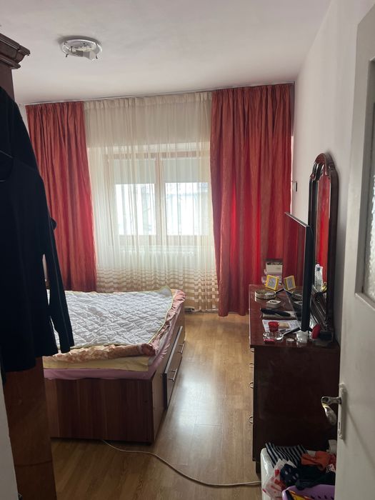 Vand ap cu 2camere decomandat