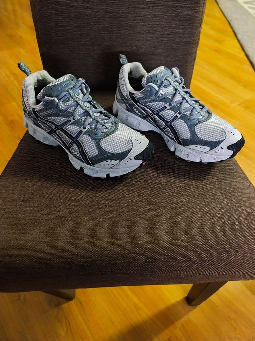 Дамски маратонки ASICS GEL-Trail Lahar GTX (GORE-TEX).